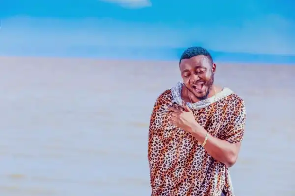 Mc Galaxy - BBNaija Fine Girls Ft. Nina, Cee C, Alex, Anto & Khloe